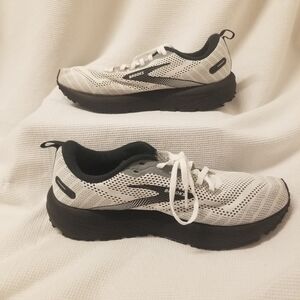 Brooks Revel 6 Running/ Walking Shoe